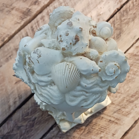 Bill Blass Sea Shell Lady Wax Sculpture/Candle - Picture 5 of 6